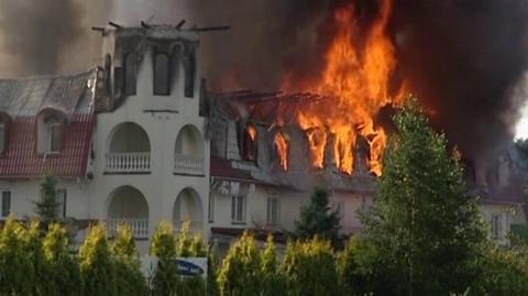 Ponad 20 jednostek straży pożarnej gasi pożar hotelu