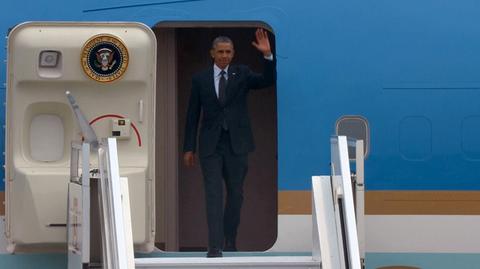 Powitanie prezydenta USA na płycie lotniska
