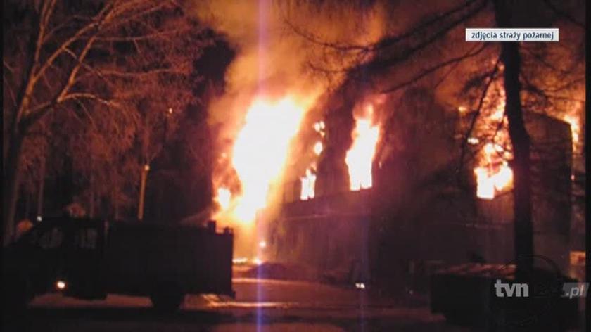 Pożar doszczętnie strawił budynek w którym zameldowanych było ponad 77 osób