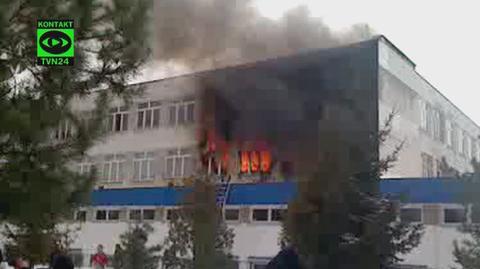 Pożar szkoły w Pruszkowie (film: internauta)