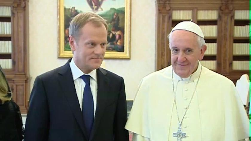 Premier Tusk u Franciszka. Papież obdarowany polskimi przysmakami