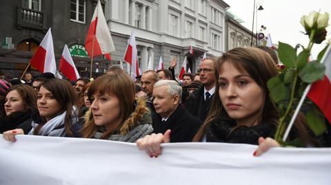 Prezes Jarosław Kaczyński przemawia na marszu 13 grudnia organizowanym przez PiS