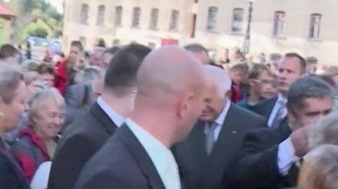 Prezydent Czech Vaclav Klaus zaatakowany przez młodego mężczyznę