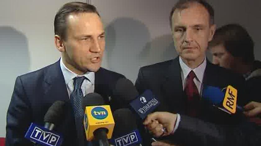 Prezydent Kaczyński i minister Sikorski o trudnych negocjacjach (TVN24)