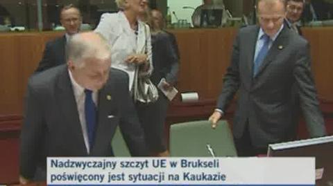 Prezydent Kaczyński "sadza" premiera Tuska za stołem rokowwań (TVN24)