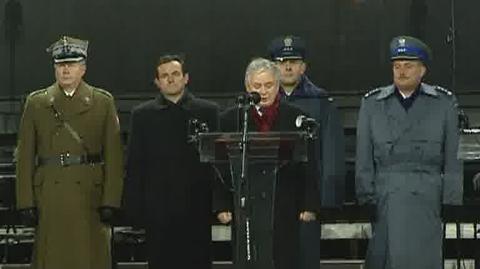 Prezydent Lech Kaczyński przeczytał ostatnich 30 nazwisk awansowanych żołnierzy