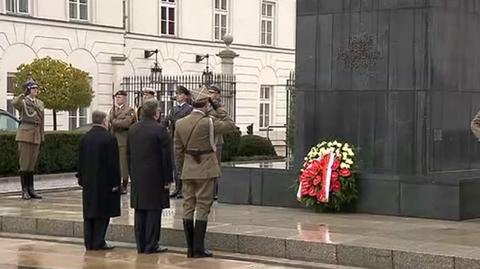 Prezydent składa wieniec przed pomnikiem księcia Józefa Poniatowskiego