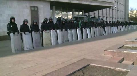Prorosyjscy aktywiści znów gromadzą się pod budynkami administracji w Doniecku