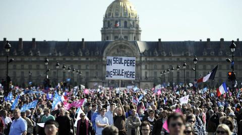 Protesty w Paryżu. Francuzi nie chcą małżeństw tej samej płci