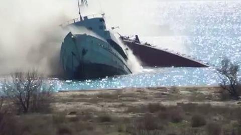 Rosjanie topią swój okręt, aby zablokować Ukraińców