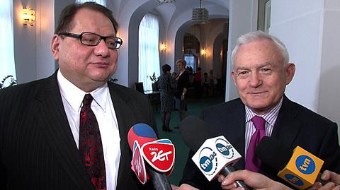 Ryszard Kalisz i Leszek Miller spotkali się na sejmowym korytarzy przed posiedzeniem zarządu SLD