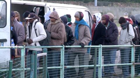 "Skopali mnie na ziemi jak psa". HRW: imigranci z Calais twierdzą, że są prześladowani przez policję
