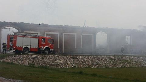 Spłonęła hala pod Gorzowem Wlkp. Znów brakowało wody w hydrantach