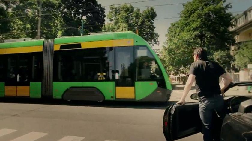 Spot promujący nowy poznański tramwaj Solaris Tramino