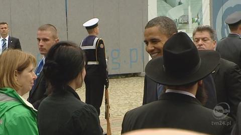 Spotkanie Obamy przed Pomnikiem Bohaterów Getta. "Zawsze możecie na mnie liczyć" (TVN24)