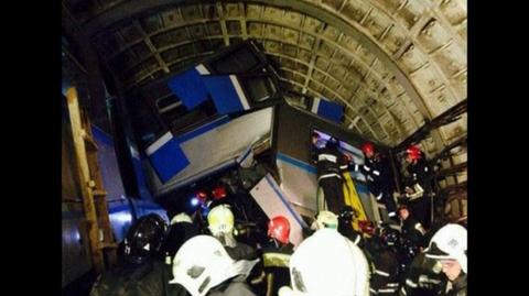 Tak wyglądały wagony moskiewskiego metra kilka chwil po tragicznym wypadku 
