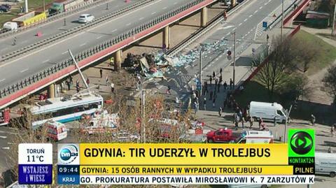 Tir uderzył w trolejbus w Gdyni 