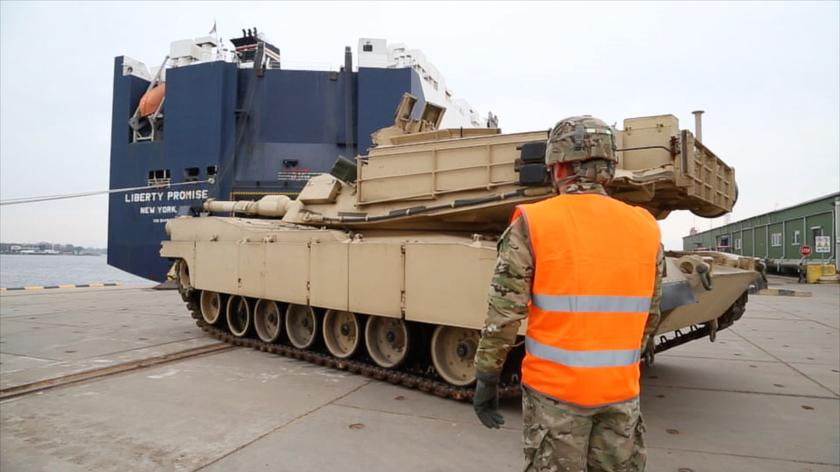 Transport czołgów USA do Estonii na ćwiczenia