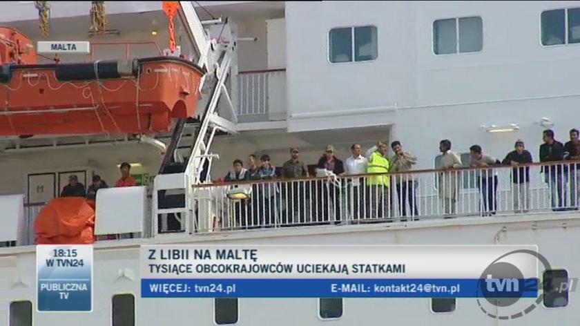 Tysiace osób opuszczają Libię (TVN24)