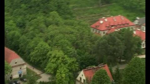 Ufortyfikowany klasztor można oglądać tylko z powietrza (TVN24)