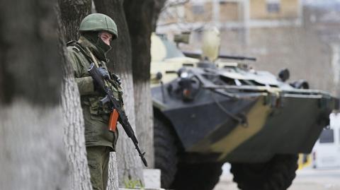 Ukraiński oficer: Wszędzie Rosjanie. Namawiają, żeby przejść na ich stronę