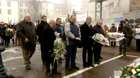 Uroczystości w Szczecinie odbyły się przed bramą stoczni