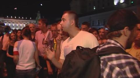 W nocy przed Pałacem koczowali ludzie (TVN24)