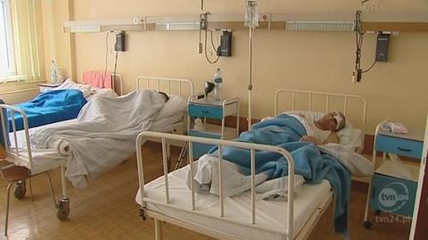 W szpitalach wciąż znajduje się 51 osób (TVN24)
