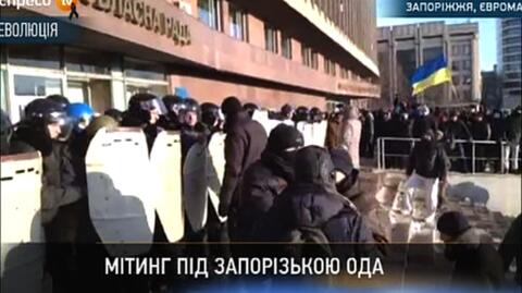 W Zaporożu demonstranci szturmują budynek rządowej administracji 