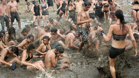 Woodstock walczy z upałem i śpiewa sto lat Wojewódzkiemu