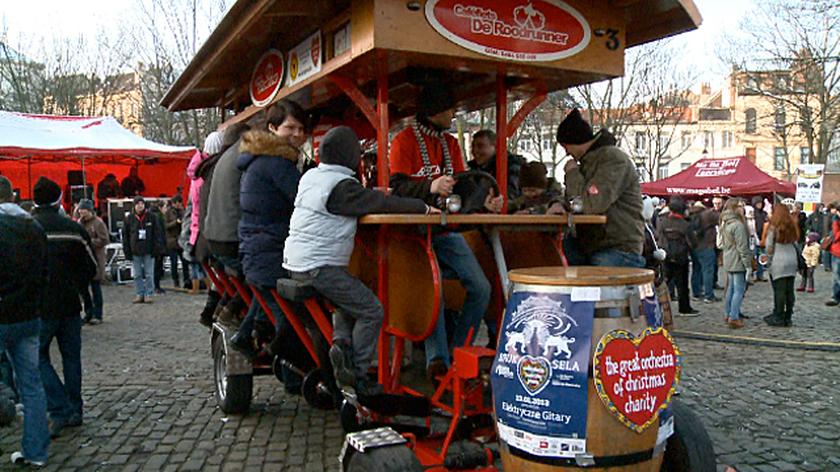 WOŚP gra w Brukseli na piwnym rowerze