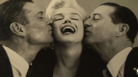 Zakup zdjęć Marilyn Monroe krytykują lokalni dziennikarze