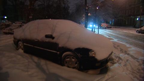 "Zalecamy zjechanie na parking". Śnieżny paraliż w woj. zachodniopomorskim