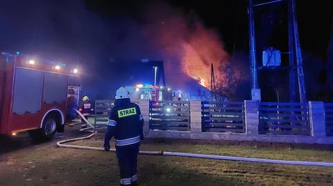 Nocny pożar tartaku w Mierkach. Straty sięgają ok. 2 mln zł