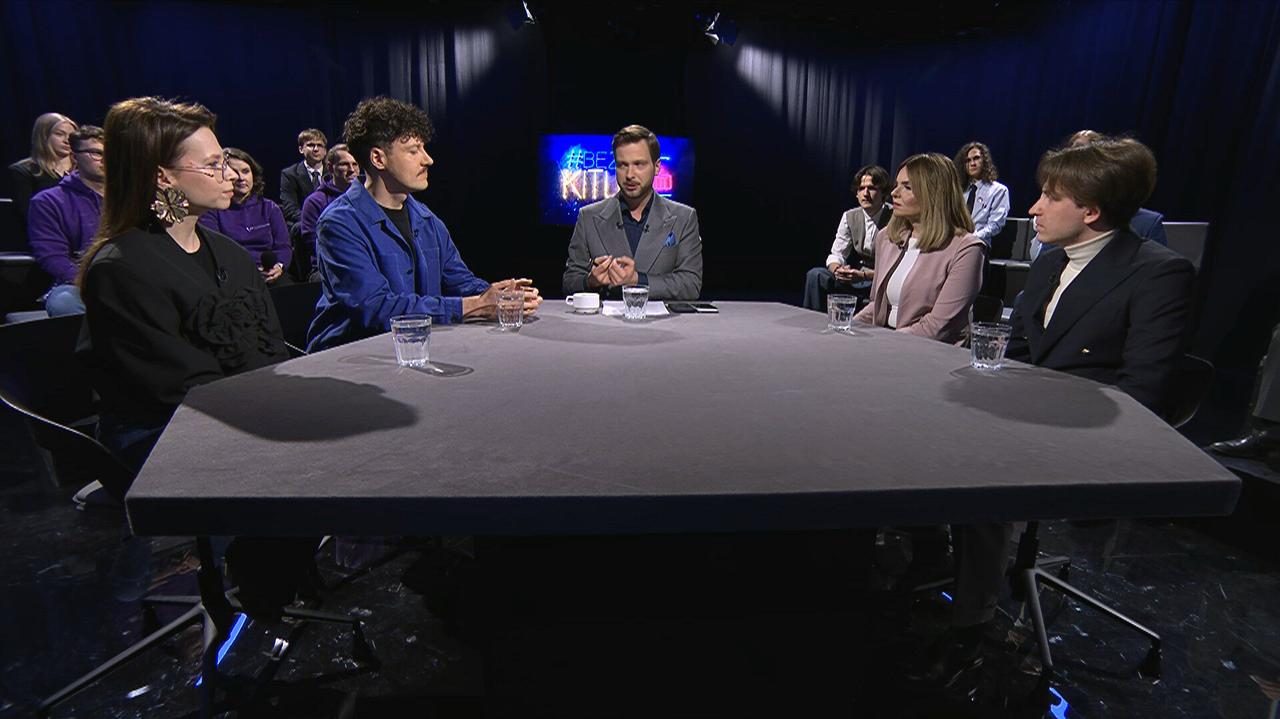 Przemoc w sieci, konsekwencje w realu. "Często myślimy, że hejt spływa po ludziach"