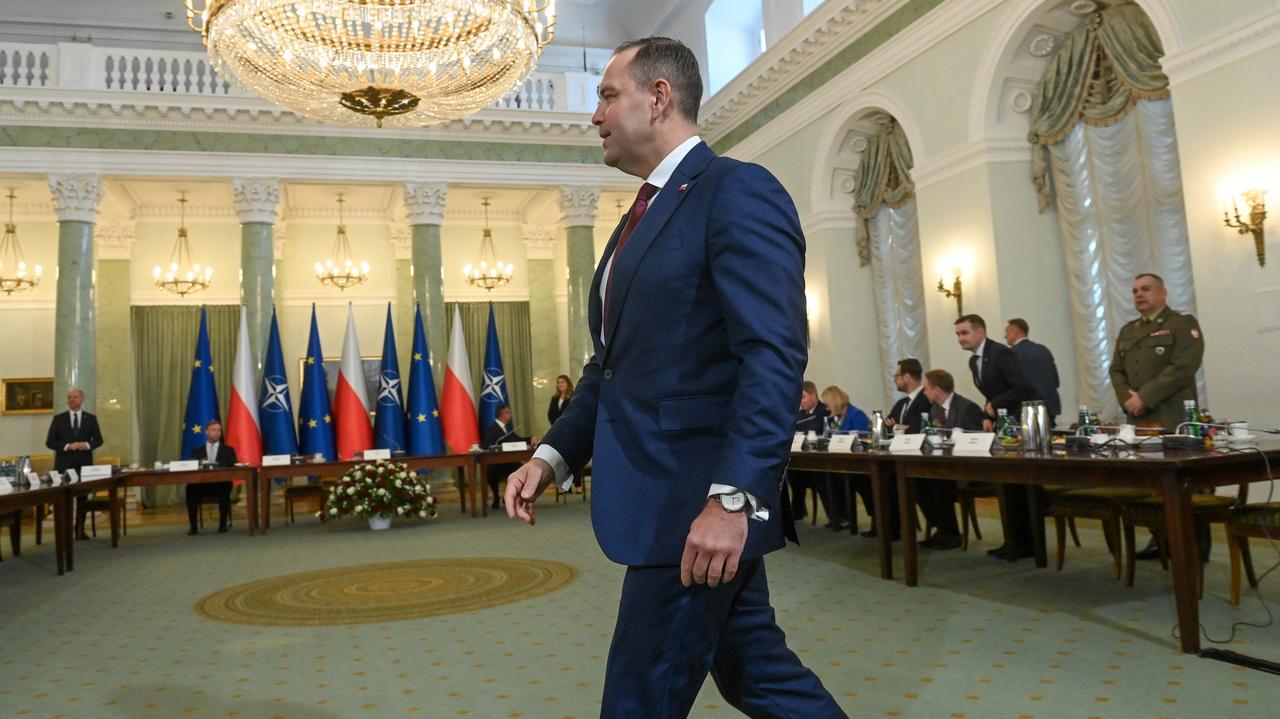 Przydacz o kompetencjach językowych prezydenta