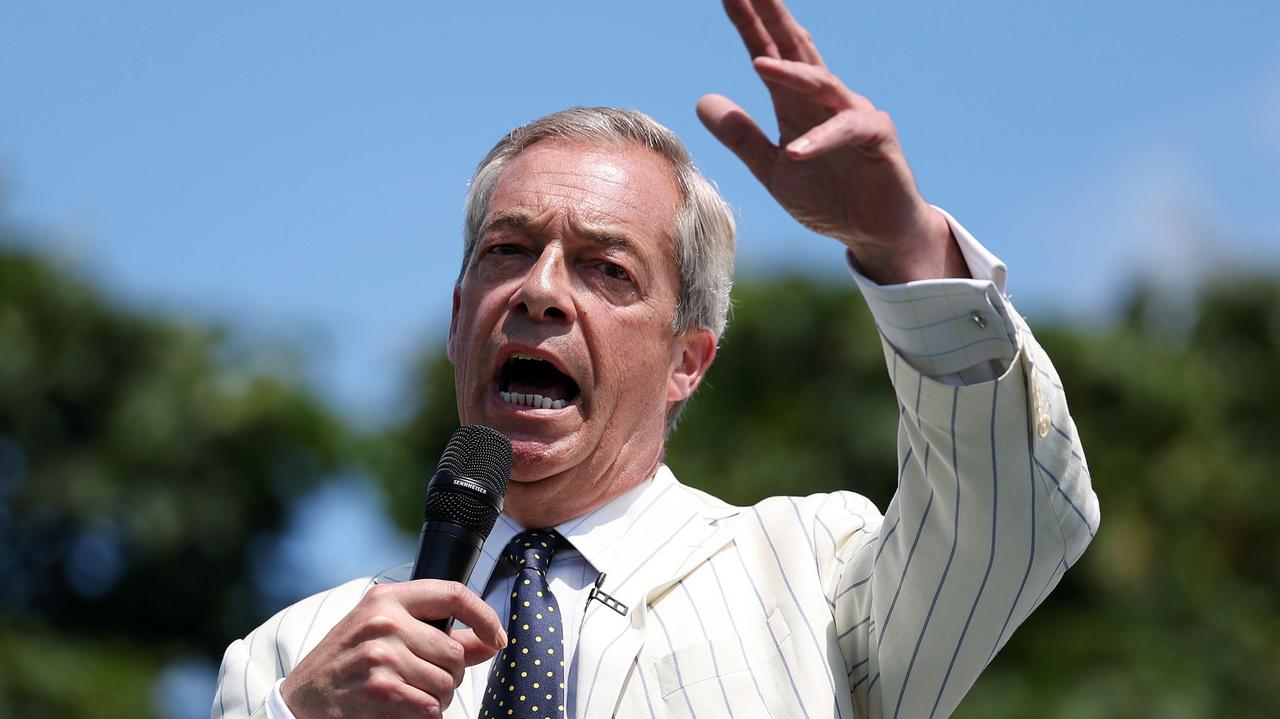 Nigel Farage rezygnuje z mandatu posła, rywale zapowiadają bojkot wyborów uzupełniających