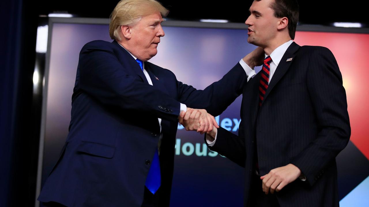 "Zginął od jednej kuli". Kim był Charlie Kirk?