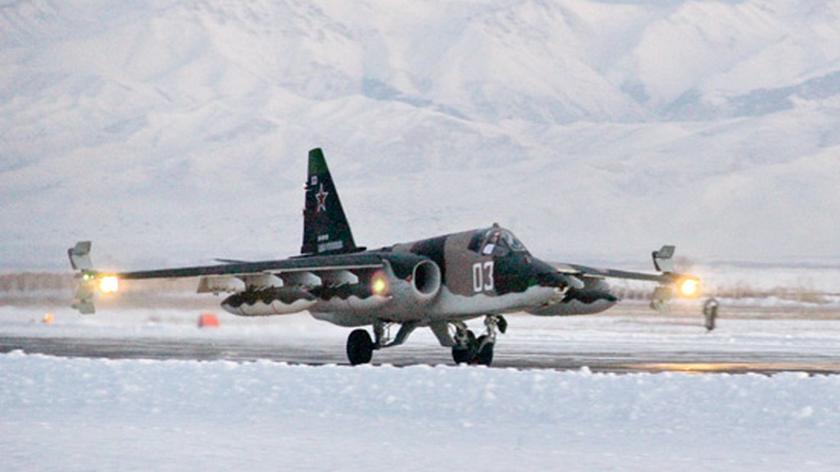 Rosyjskie Su-25 ćwiczą w bazie Kant w Kirgistanie 
