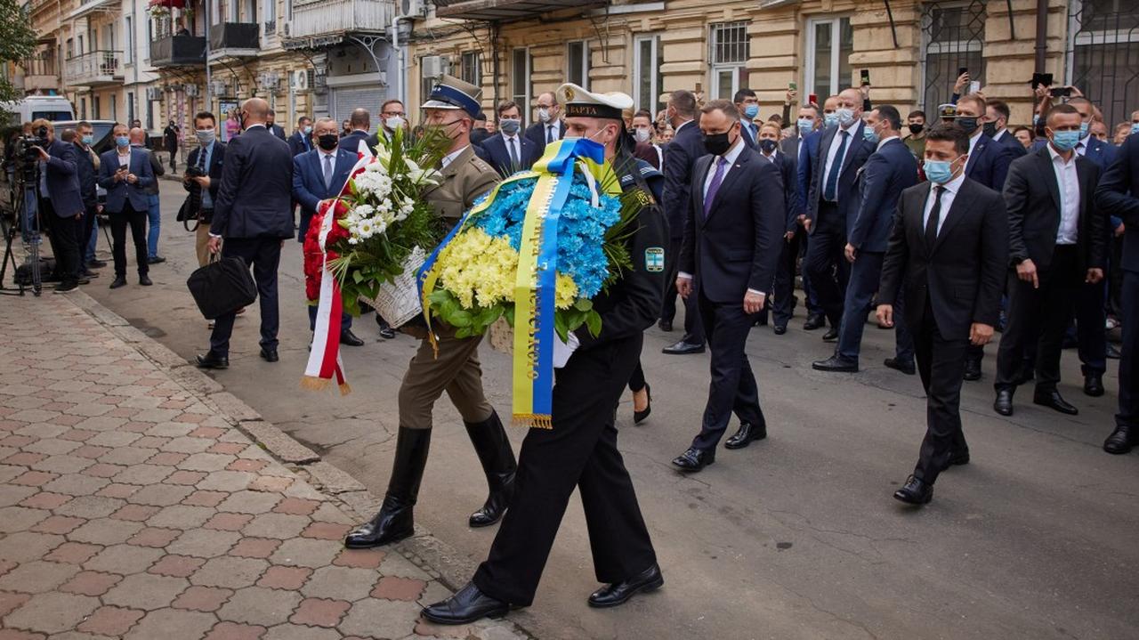 Wizyta Andrzeja Dudy Na Ukrainie. Prezydent Wrócił Do Polski - TVN24