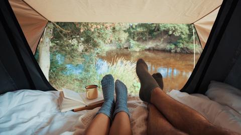 W tych miejscach rozbijesz namiot za darmo. To w ramach programu Lasów Państwowych
