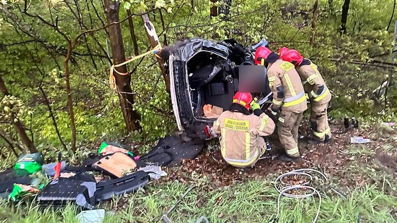 Samochód wypadł z drogi. Nie żyje kobieta