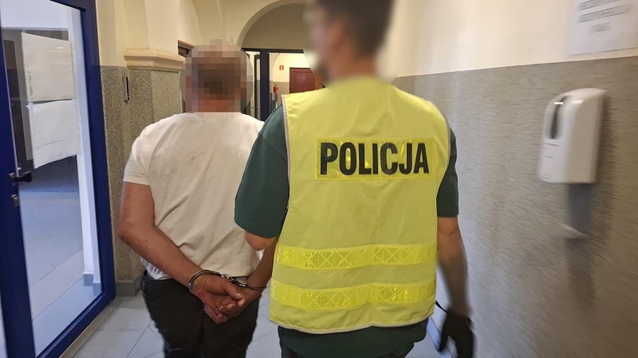 "X-Men" z Lęborka. Pił piwo, zaczepiał przechodniów i kopnął policjanta