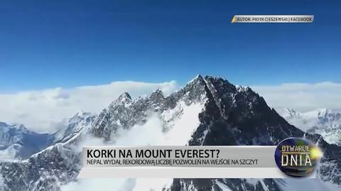 By wejść na Everest trzeba odstać swoje w kolejce