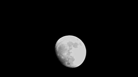 Księżyc 5 marca, 3 noce przed pełnią