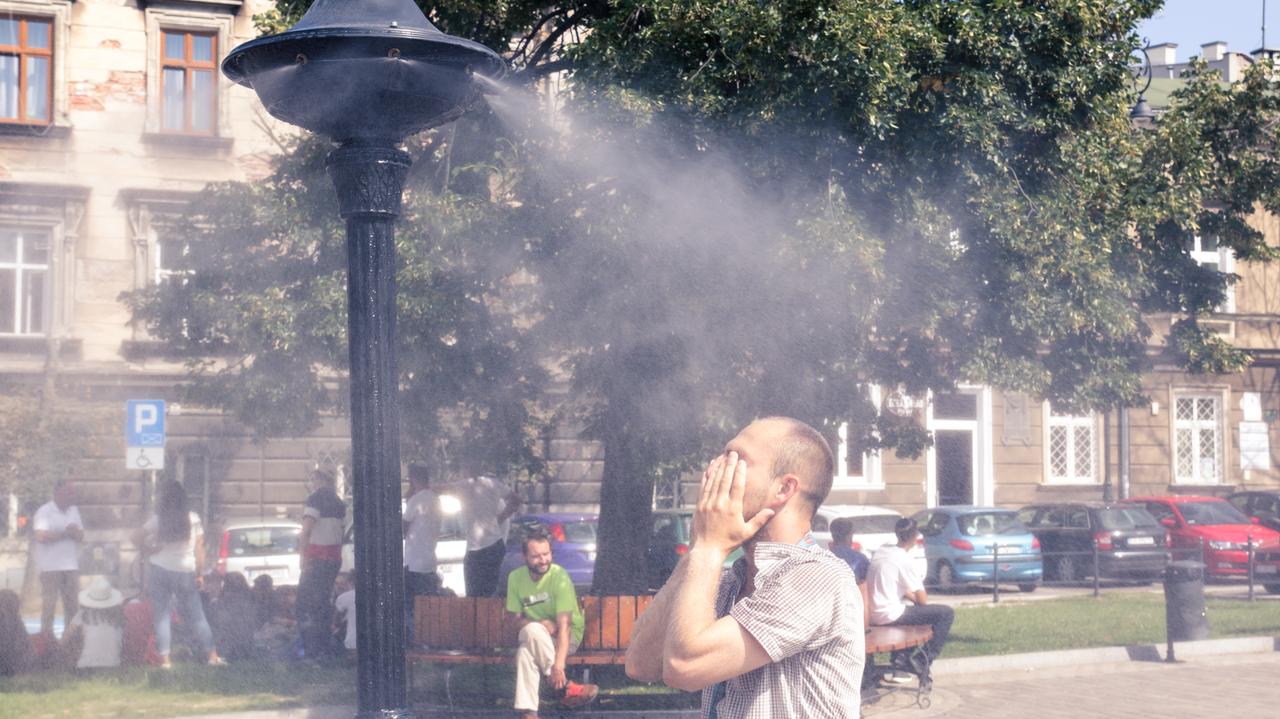 Żar poleje się z nieba. IMGW ostrzega