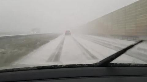 Trasa A1, 228 km, Łódź-Gdańsk: pada śnieg i grad