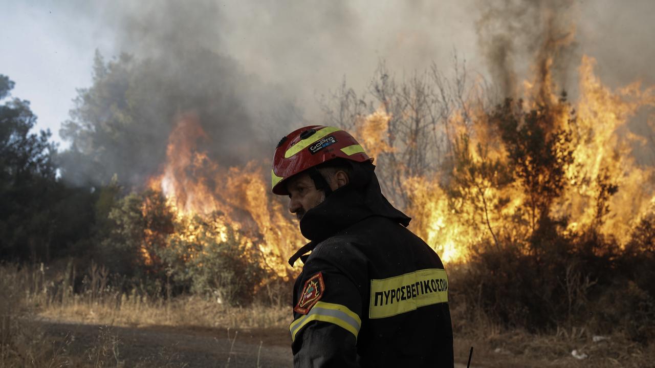 Incendii în Grecia Focul mistuie Grecia.  O persoană a murit și două au fost grav rănite