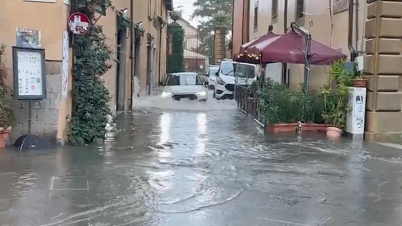 Burza w Toskanii. Zalane zostało centrum Pizy 