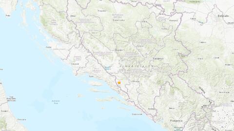 Trzęsienie ziemi w Chinach. Nagrania z kamer monitoringu 